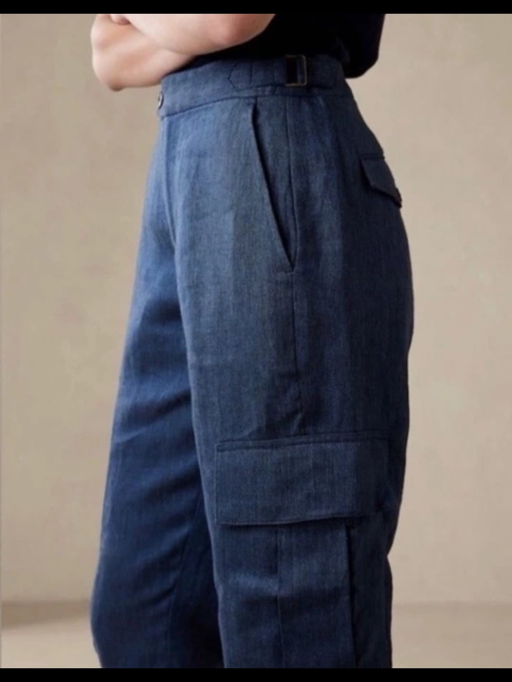 100% Linen Banana Republic Navy Straight-Leg Cargo Pants - Picture 3 of 13